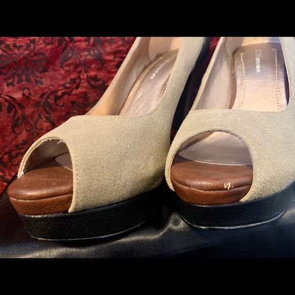 BCBGeneration black & tan suede + leather pumps 8 - Picture 6 of 8